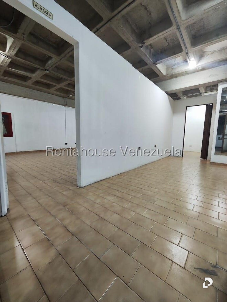 Local comercial en Los Dos Caminos, Caracas – 10