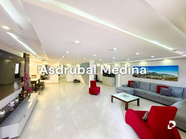 Casa en El Cafetal, Caracas – 2