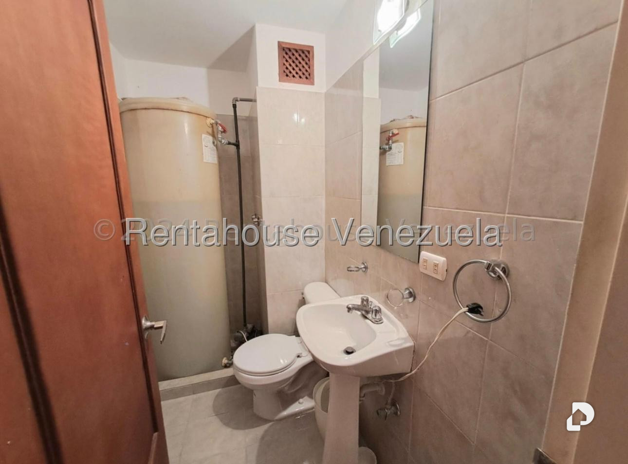 Apartamento en Colinas de La Tahona, Caracas