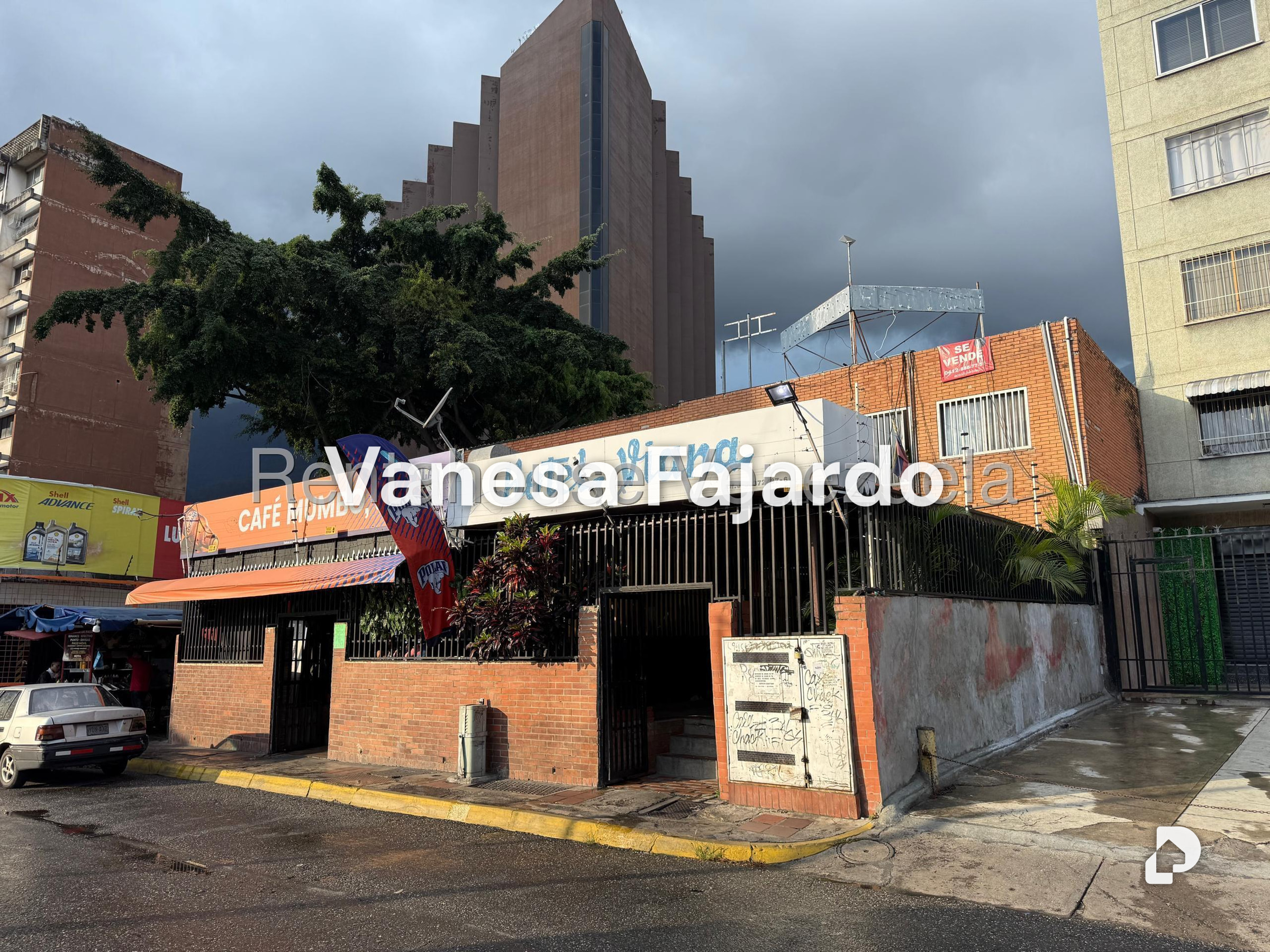Terreno en Los Dos Caminos, Caracas – 1