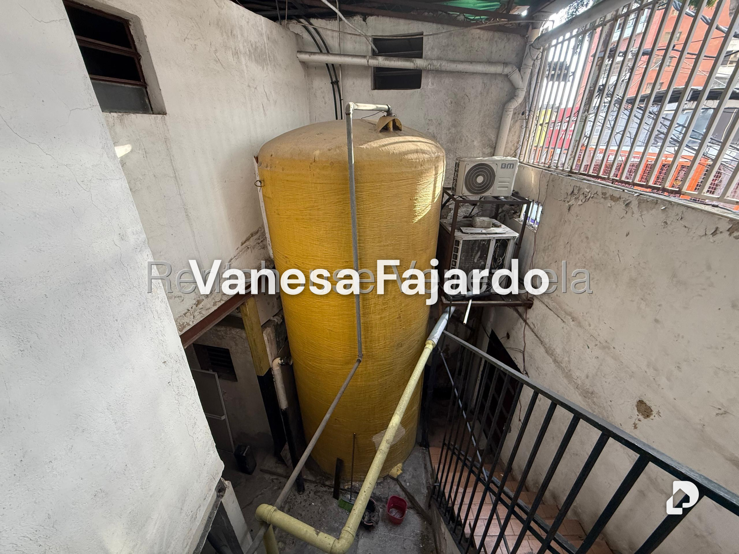 Terreno en Los Dos Caminos, Caracas – 12