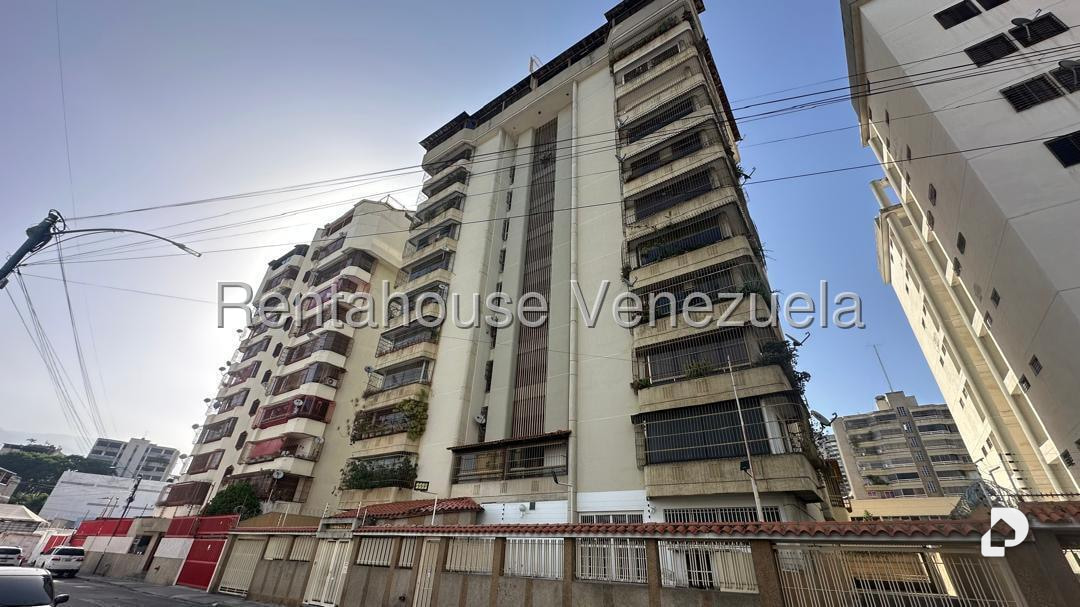 Apartamento en El Paraíso, Caracas – 25