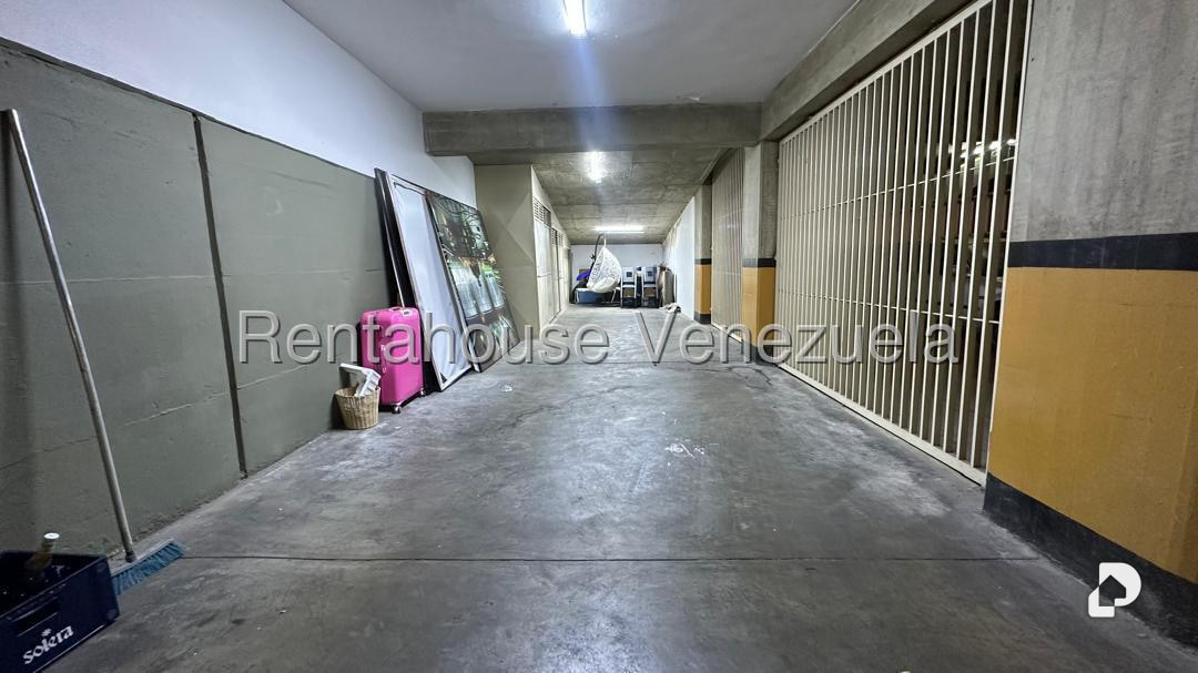Apartamento en El Paraíso, Caracas – 24