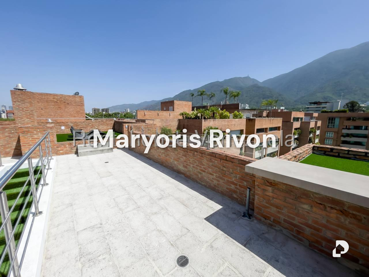 Penthouse en Campo Alegre, Caracas – 23
