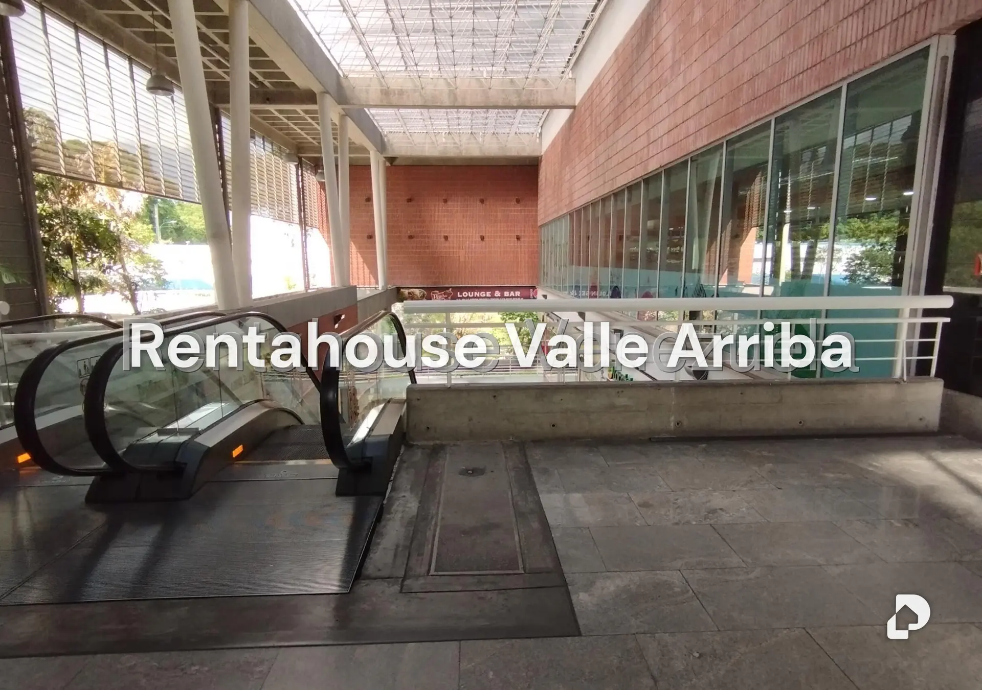 Local comercial en Colinas de Valle Arriba, Caracas – 12