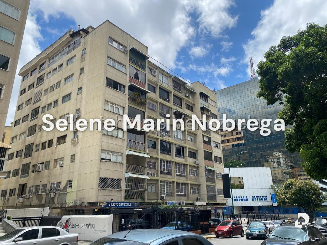 Local comercial en Los Palos Grandes, Caracas – 1