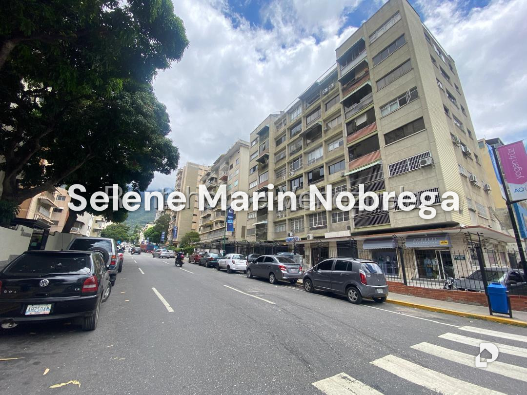 Local comercial en Los Palos Grandes, Caracas – 8