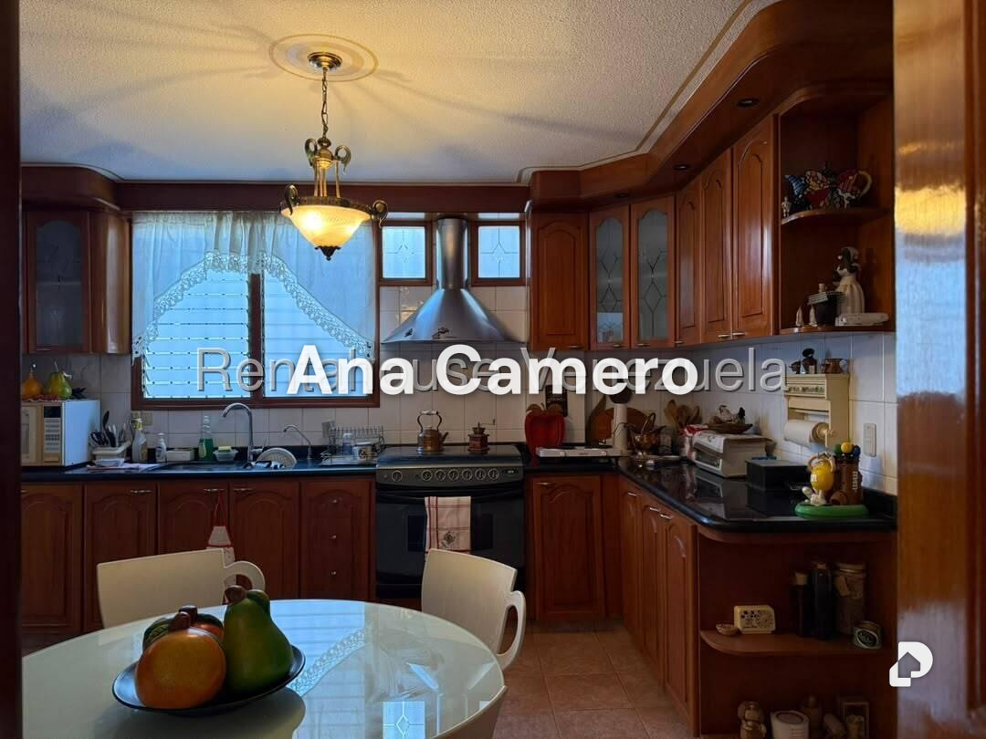 Casa en Santa Paula, Caracas – 28