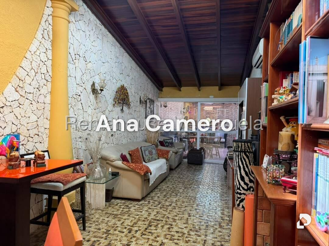 Casa en Santa Paula, Caracas – 13