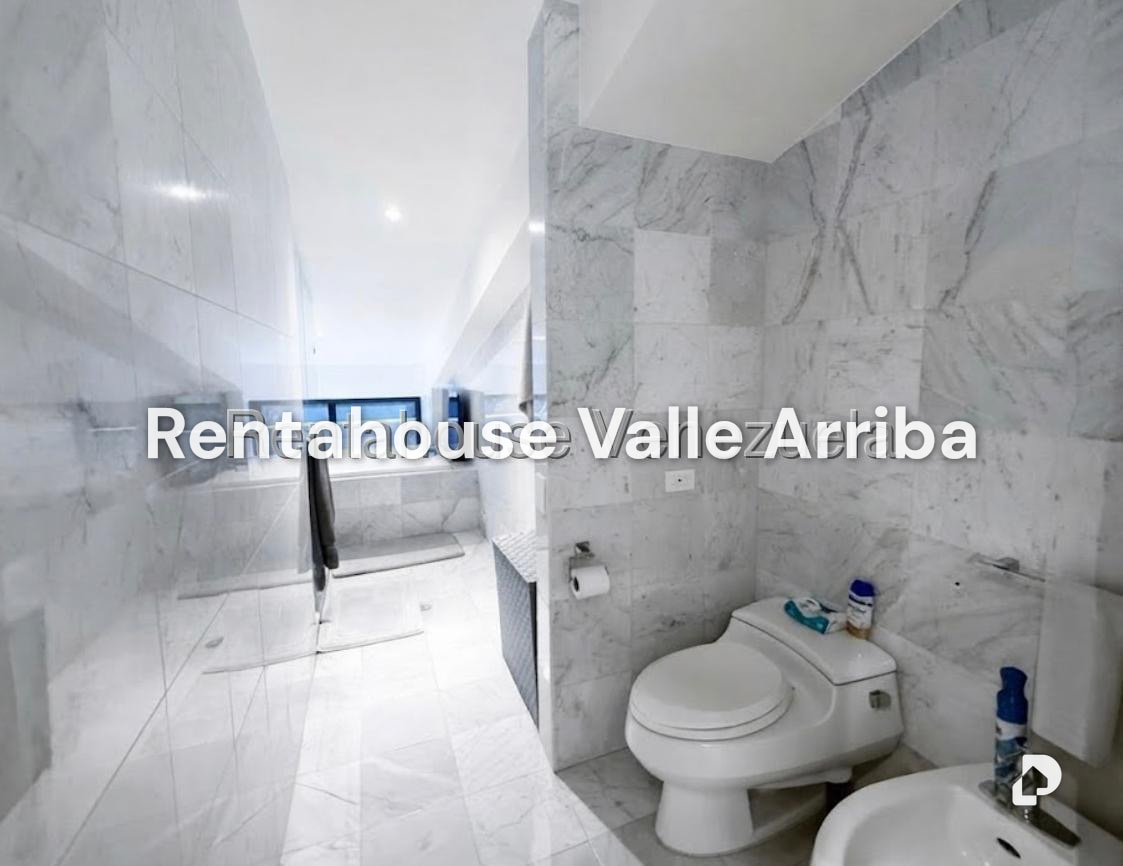 Apartamento en Lomas de La Lagunita, Caracas – 12