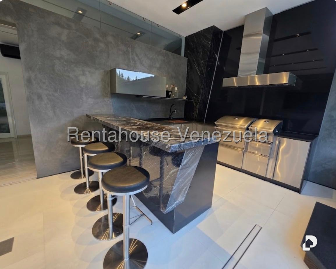 Apartamento en Lomas de La Lagunita, Caracas – 24