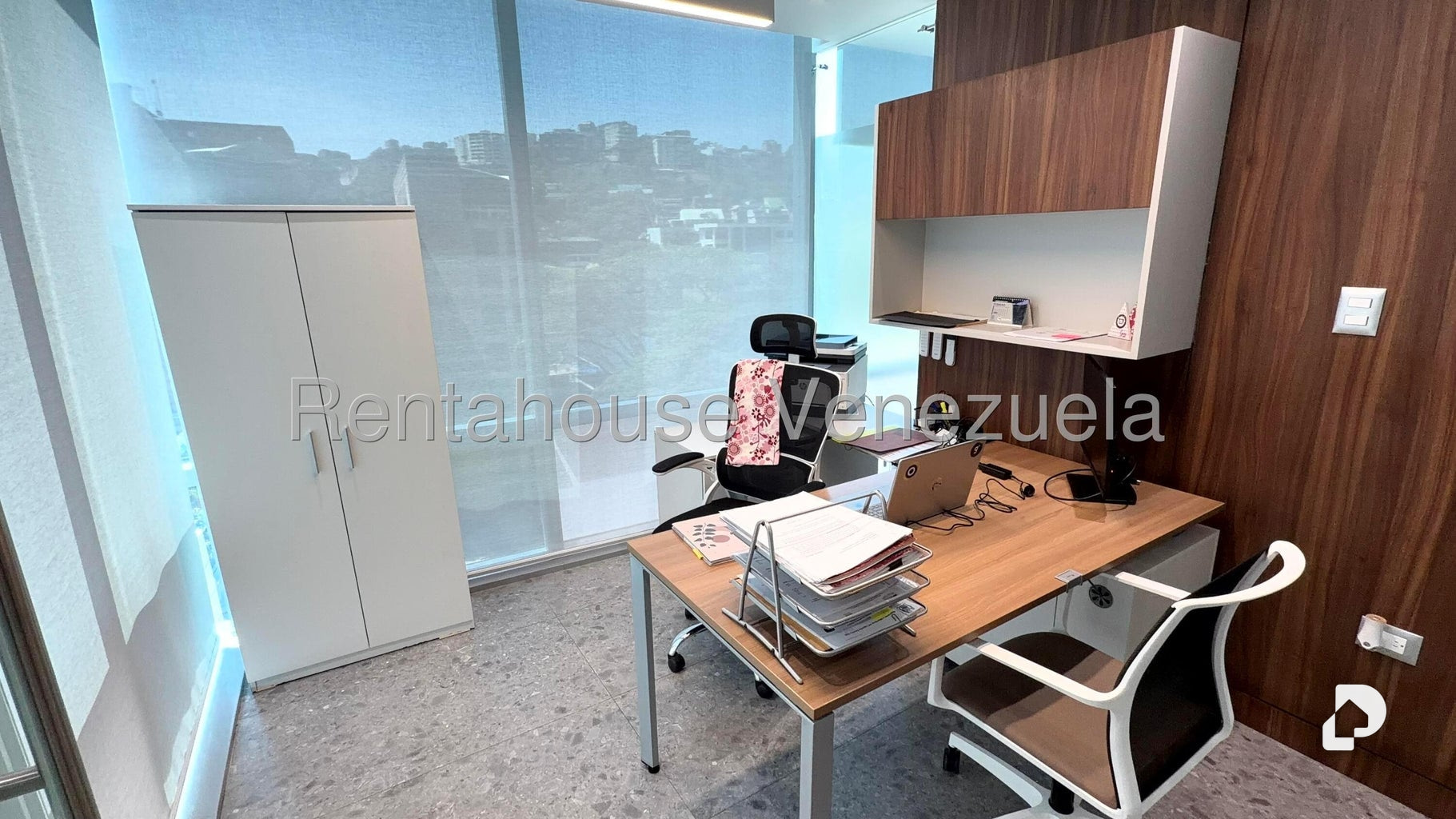 Oficina en Las Mercedes, Caracas – 23