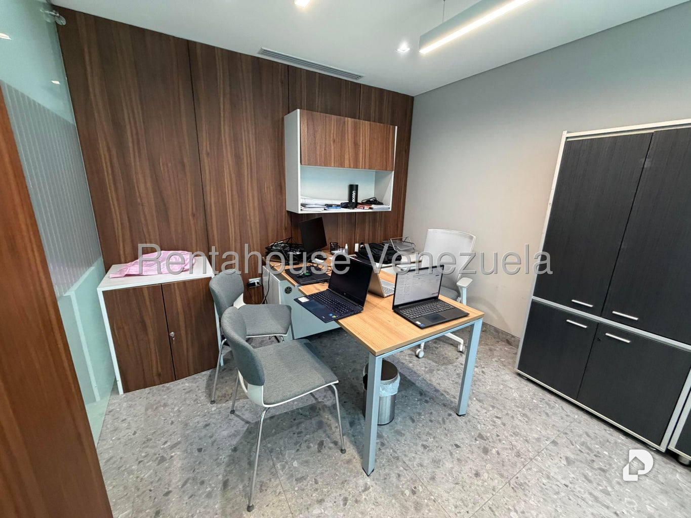 Oficina en Las Mercedes, Caracas – 21