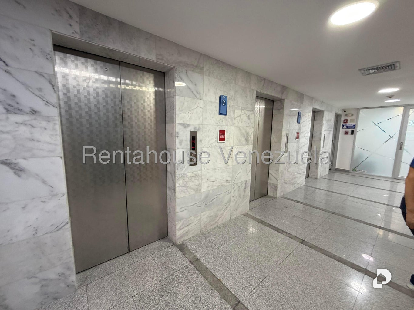 Oficina en Las Mercedes, Caracas – 3
