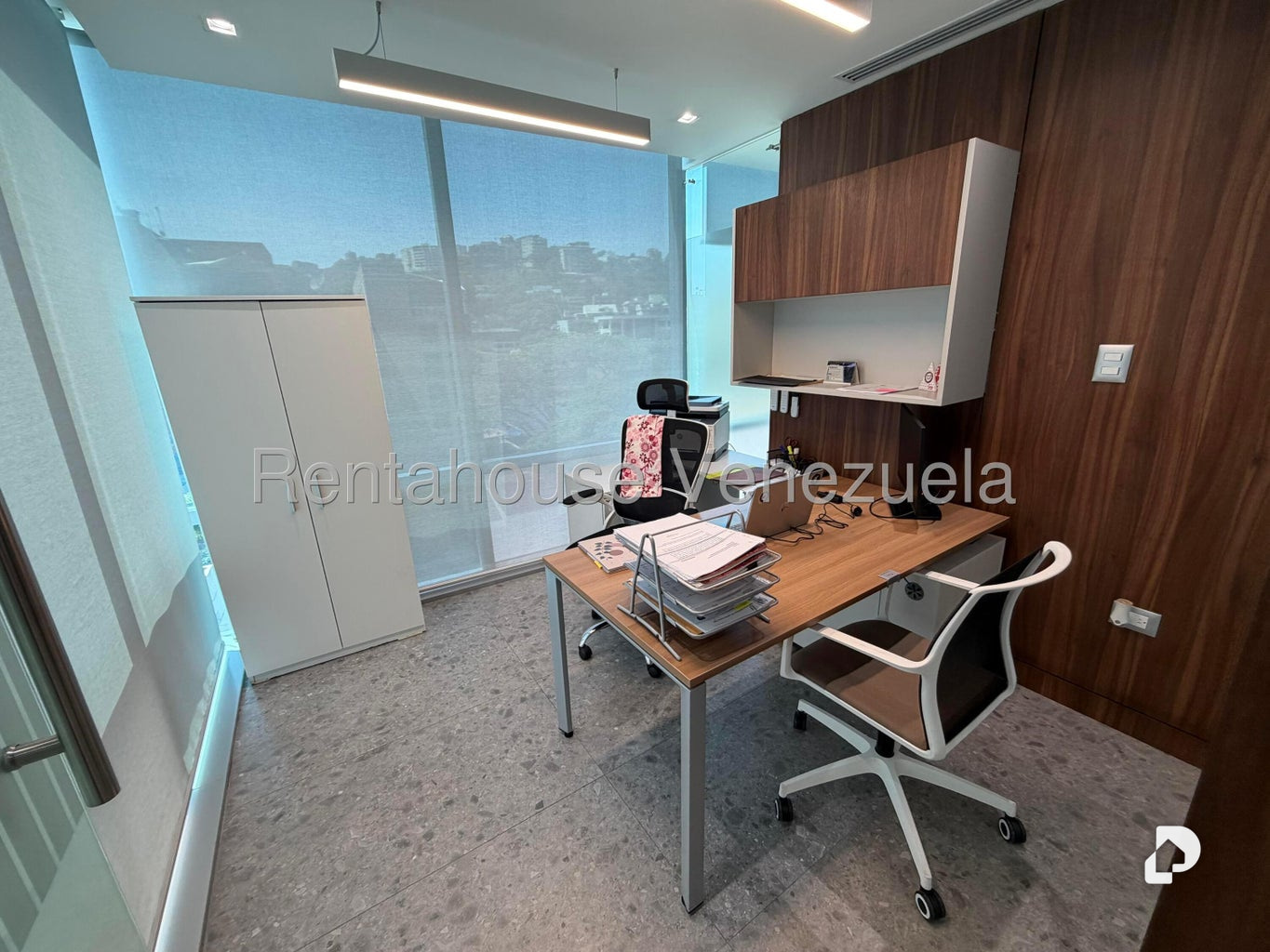Oficina en Las Mercedes, Caracas – 24