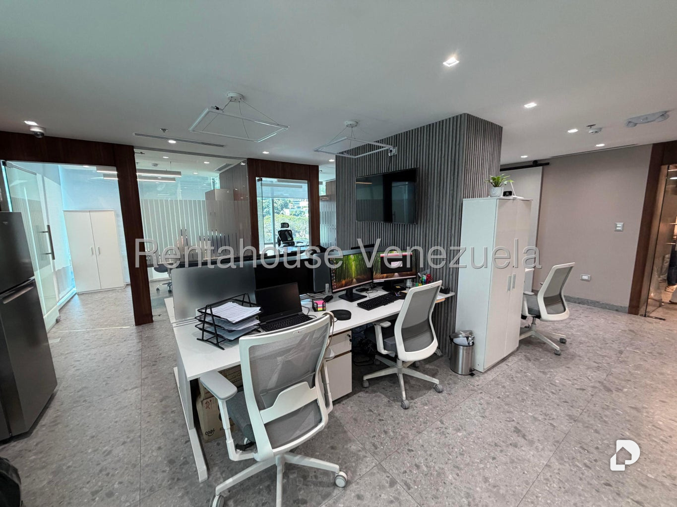 Oficina en Las Mercedes, Caracas – 28