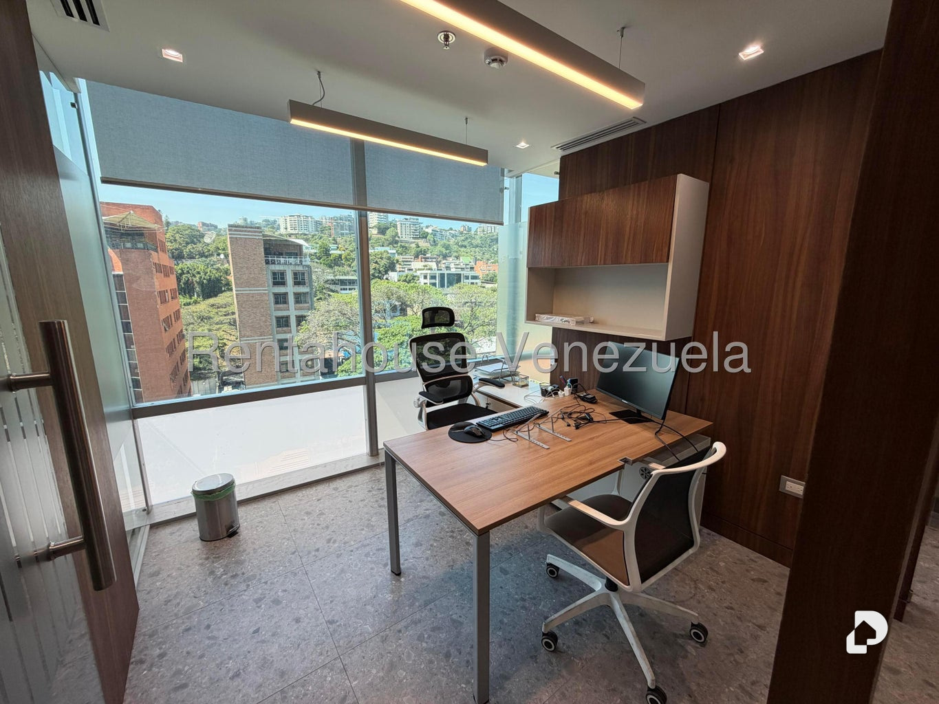 Oficina en Las Mercedes, Caracas – 12