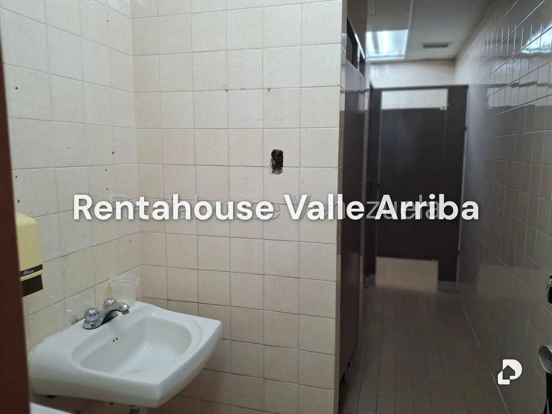 Office in El Rosal, Caracas – 23