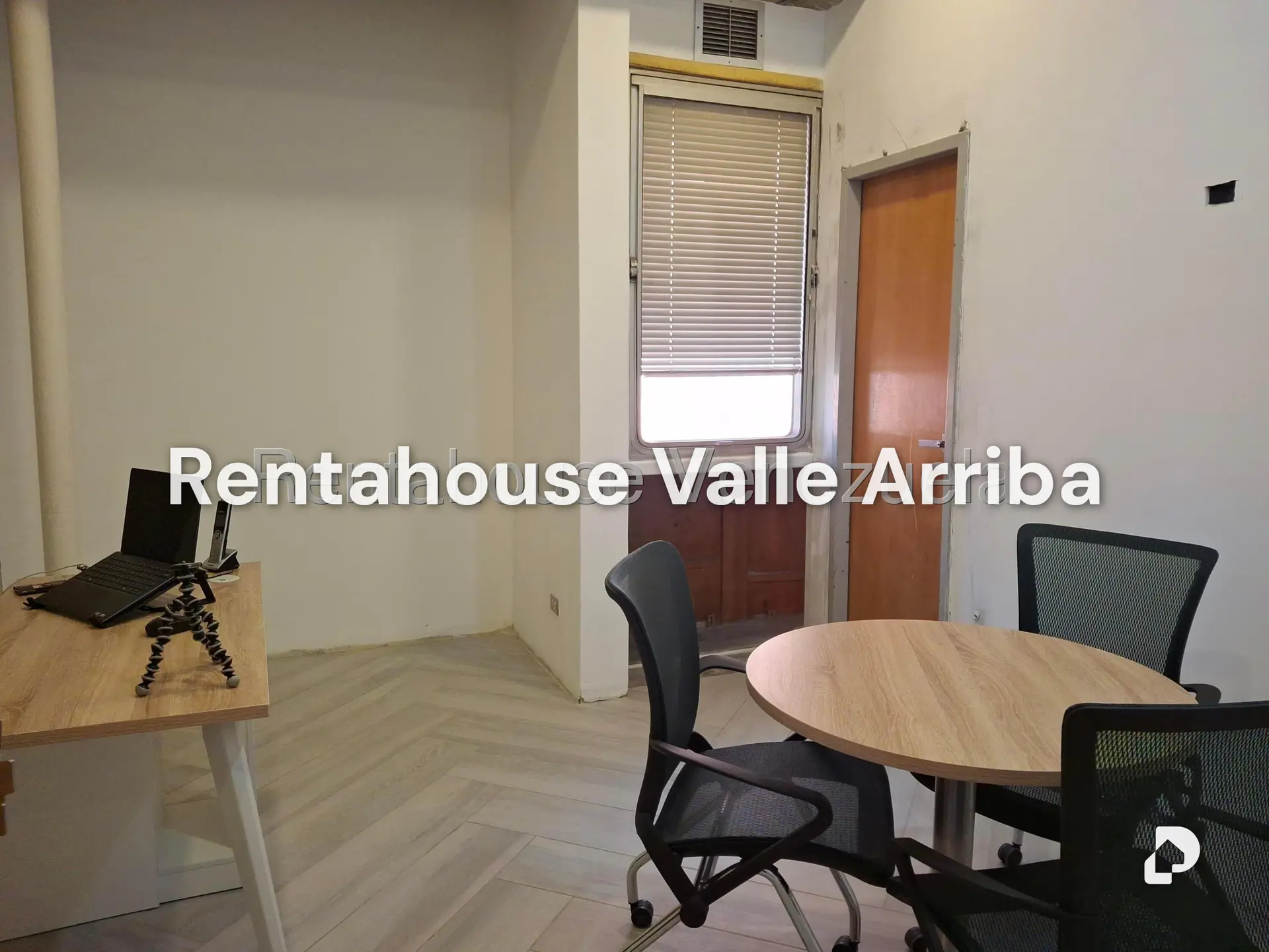 Office in El Rosal, Caracas – 8