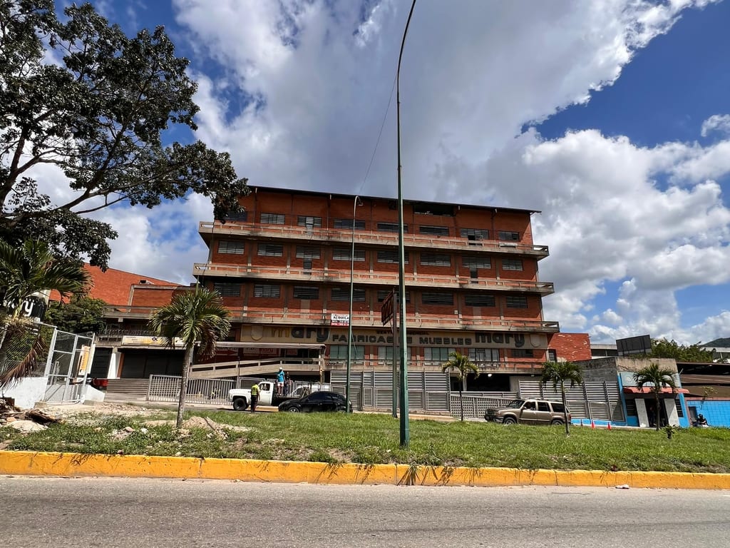 Galpón en La Yaguara, Caracas - 1