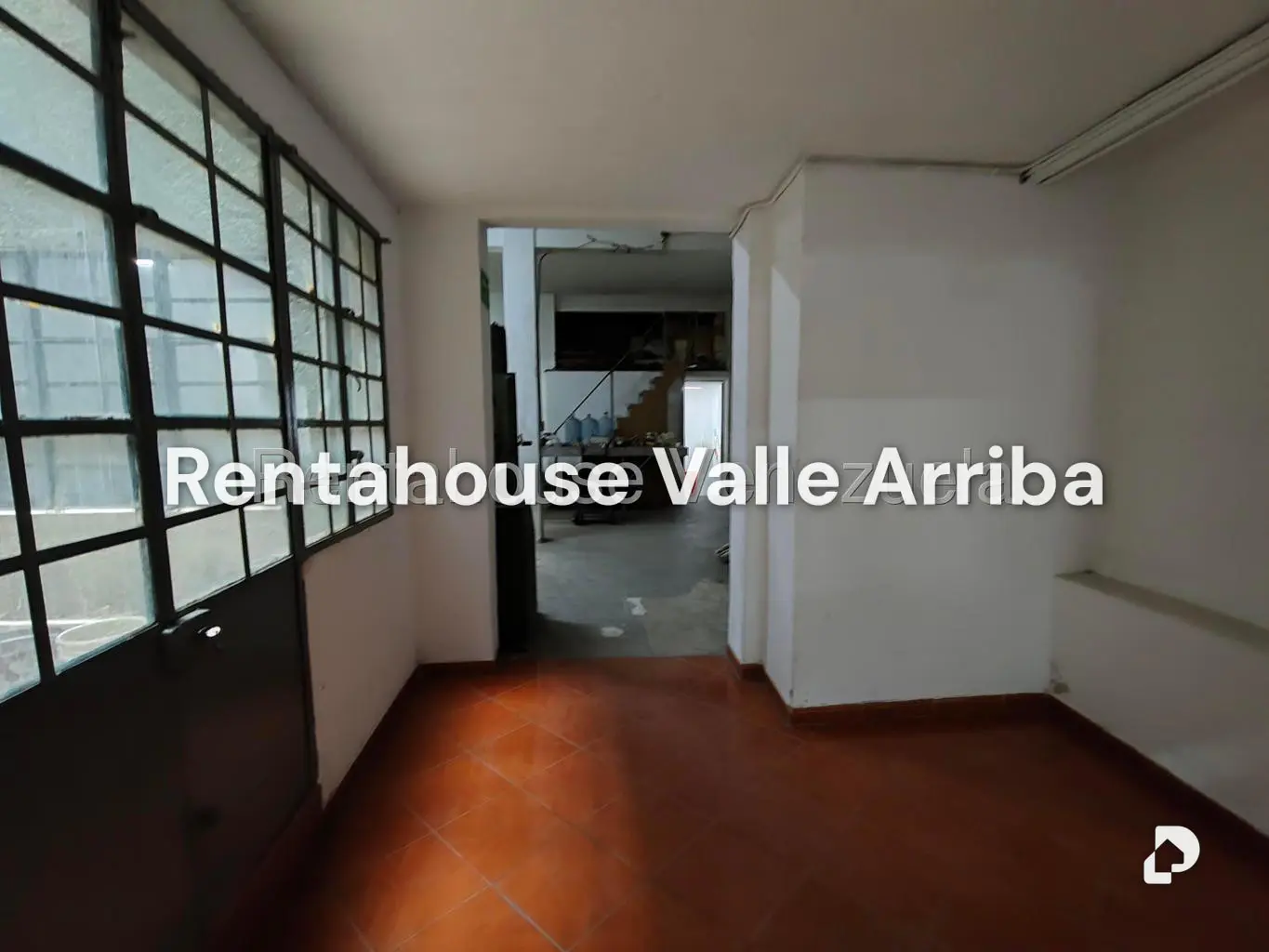 Local comercial en Parroquia La Candelaria, Caracas – 17