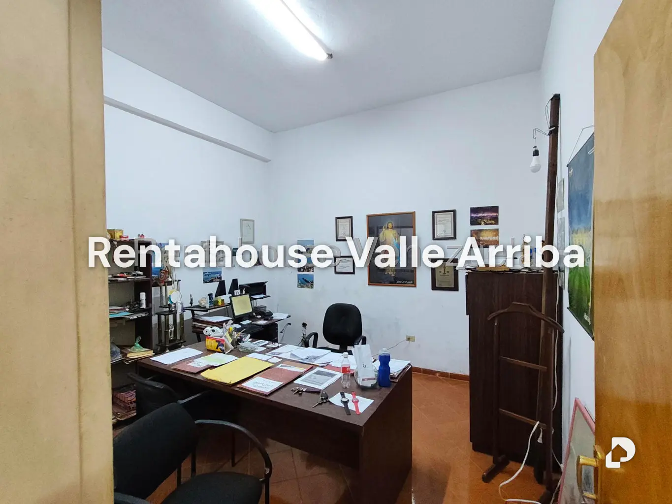 Local comercial en Parroquia La Candelaria, Caracas – 13