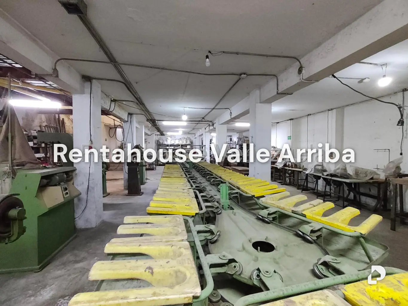 Local comercial en Parroquia La Candelaria, Caracas – 25