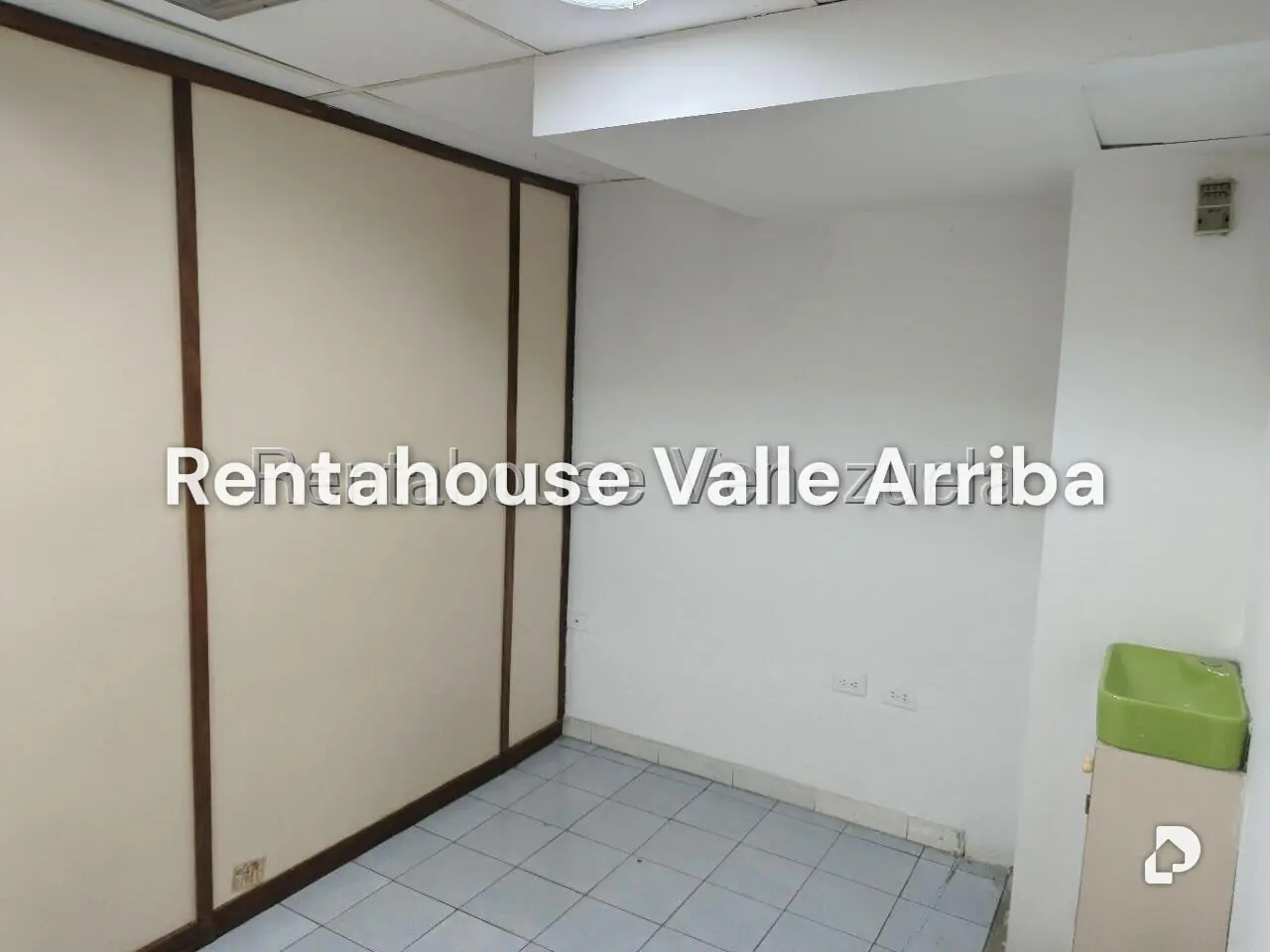 Local comercial en Propatria, Caracas – 11