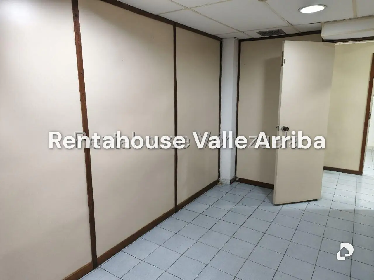 Local comercial en Propatria, Caracas – 13
