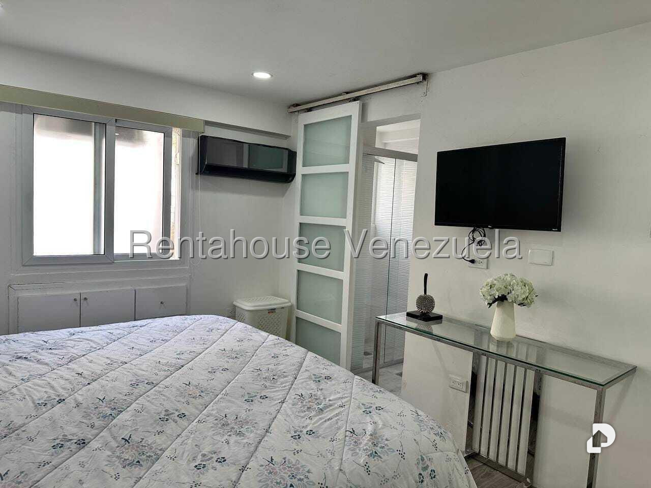 Apartamento en Santa Rosa de Lima, Caracas – 16