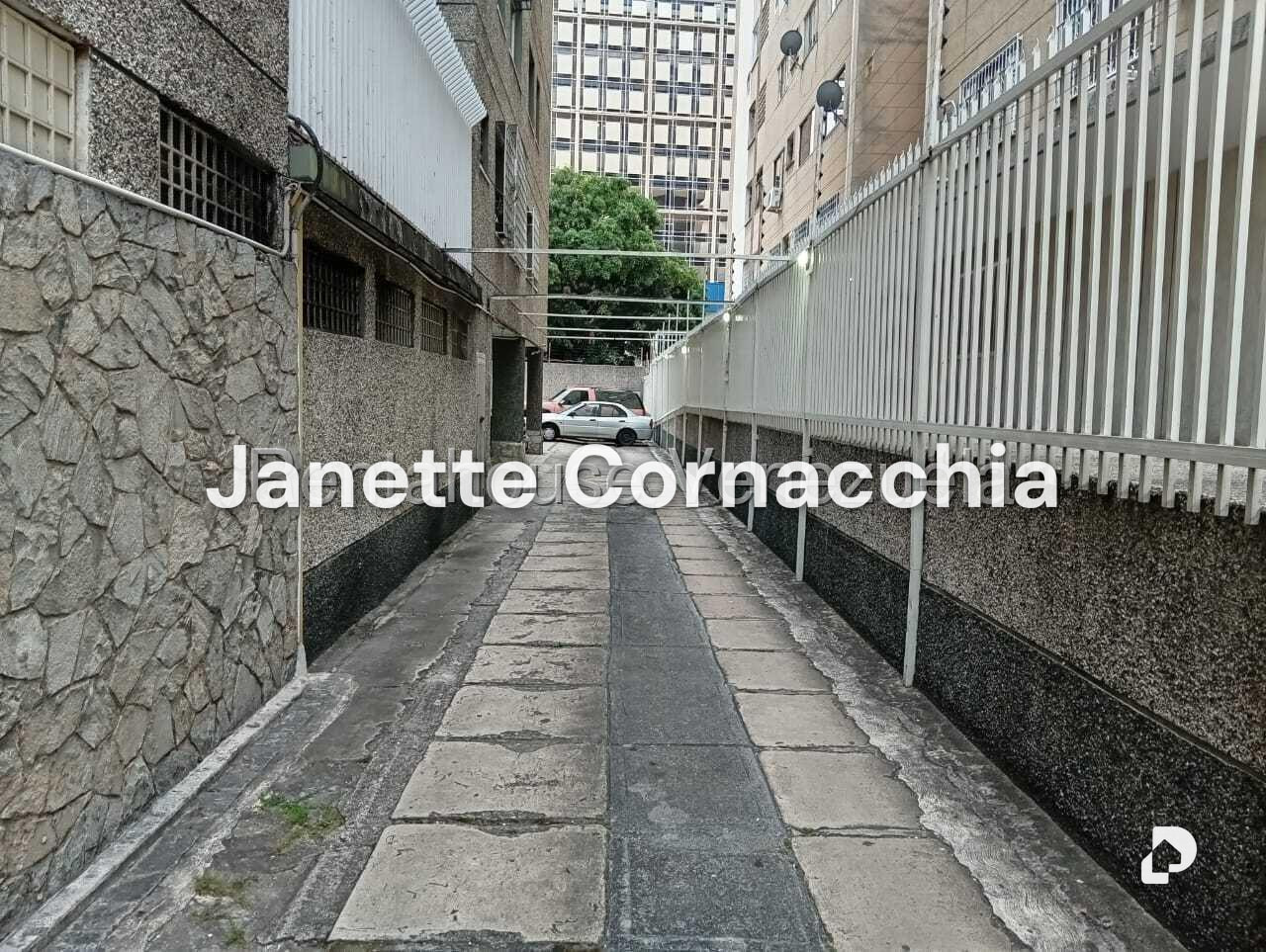 Apartamento en Altamira, Caracas – 28