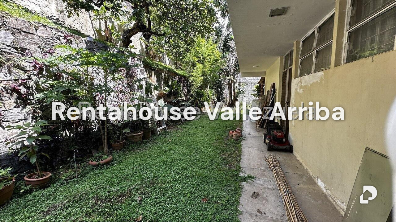 Casa en Prados del Este, Caracas – 30