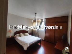 Casa en Los Pomelos, Caracas – 23