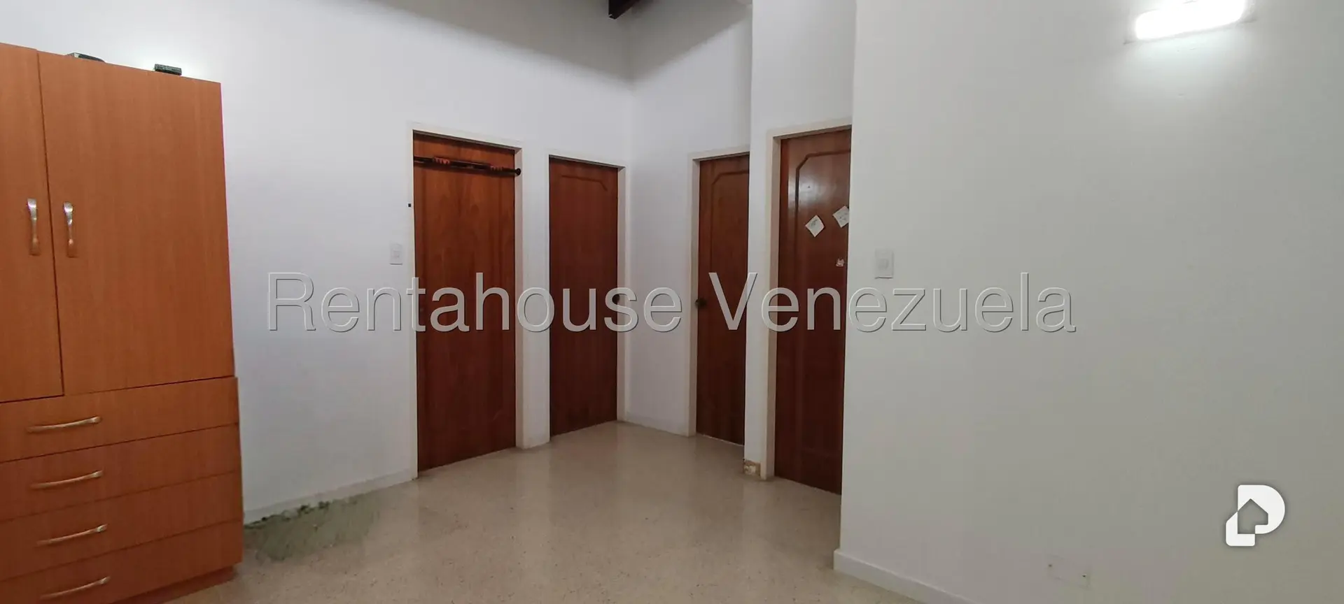 Casa en Alto Prado, Caracas – 16
