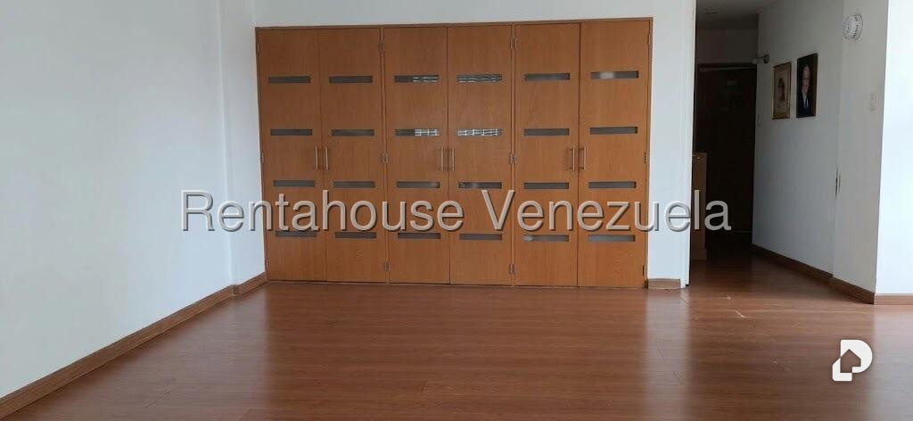 Casa en Altamira, Caracas – 8