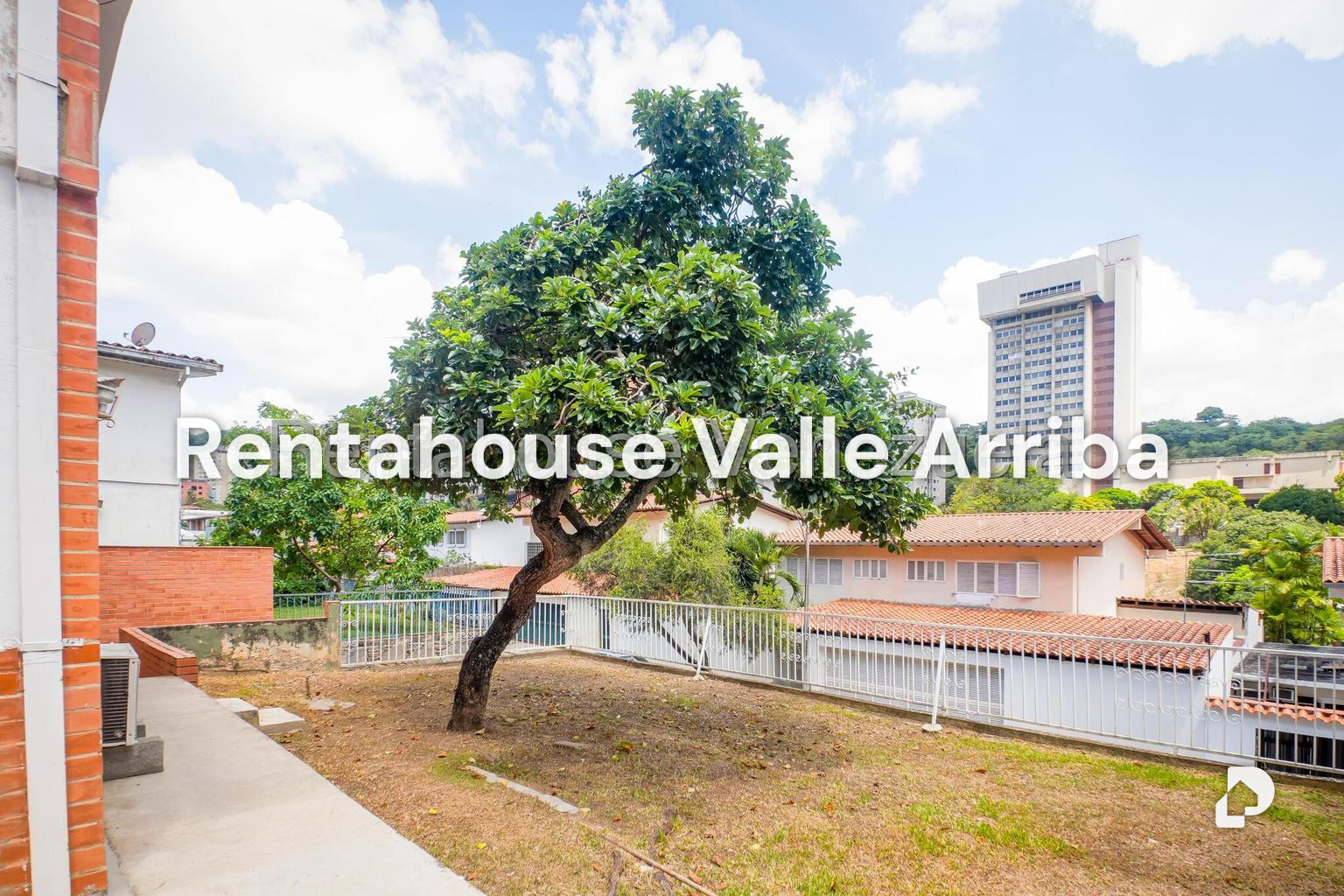 House in Santa Fe Norte, Caracas – 27