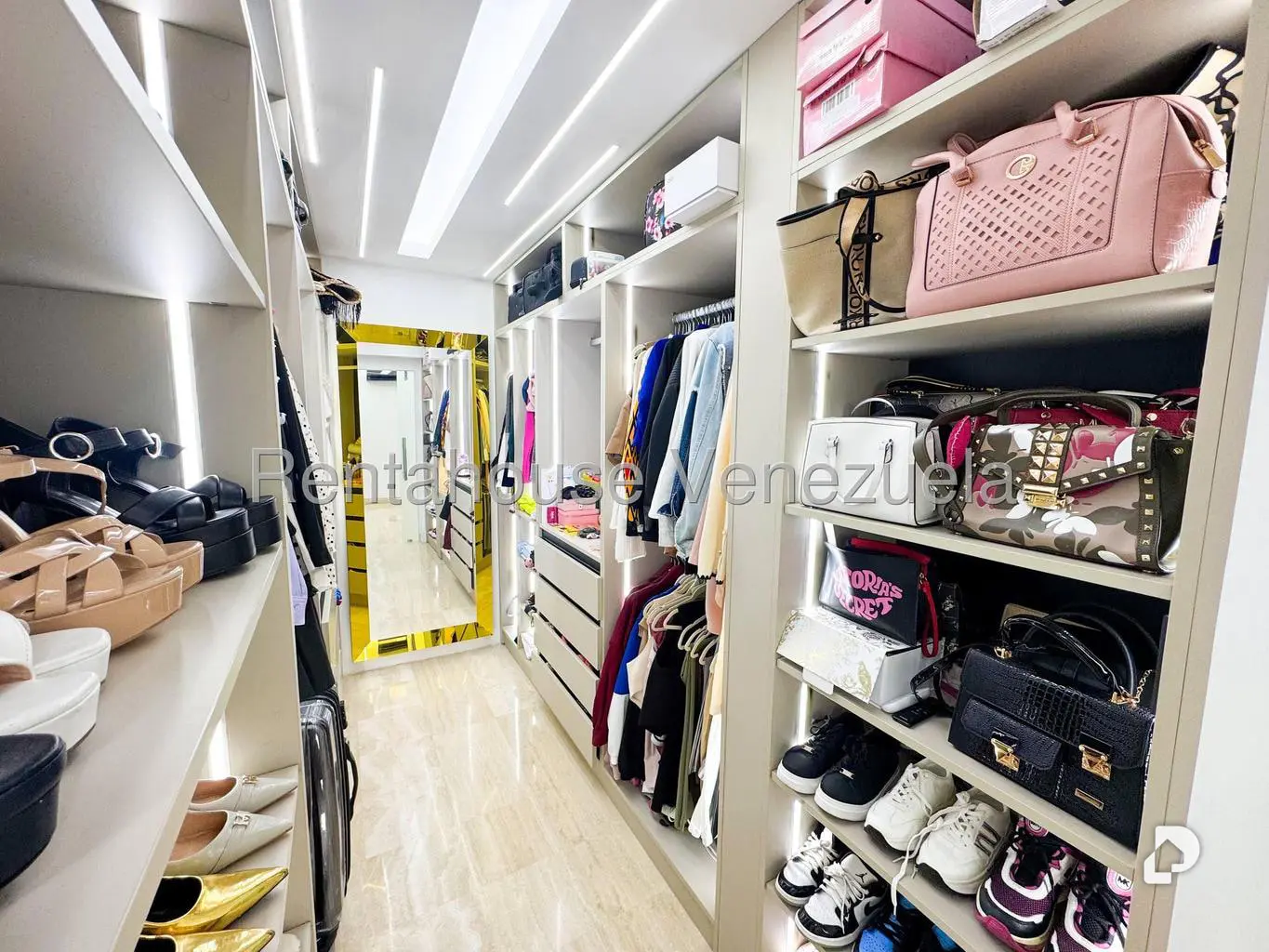 Apartamento en Las Mercedes, Caracas – 29