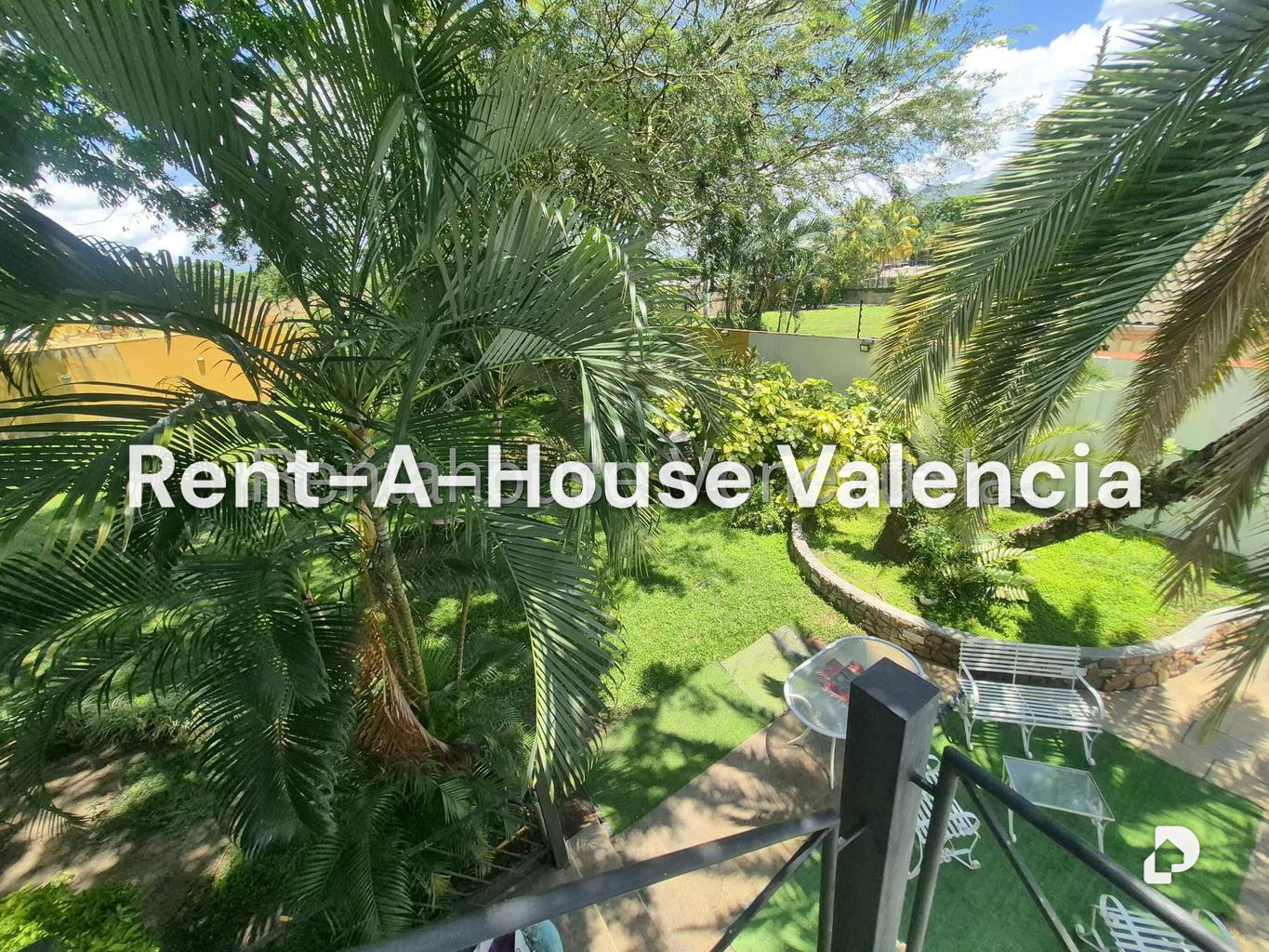 Casa en Colinas de Guataparo, Valencia – 46
