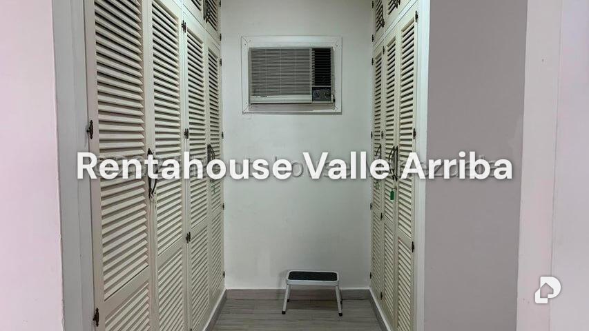Casa en Cumbres de Curumo, Caracas – 21