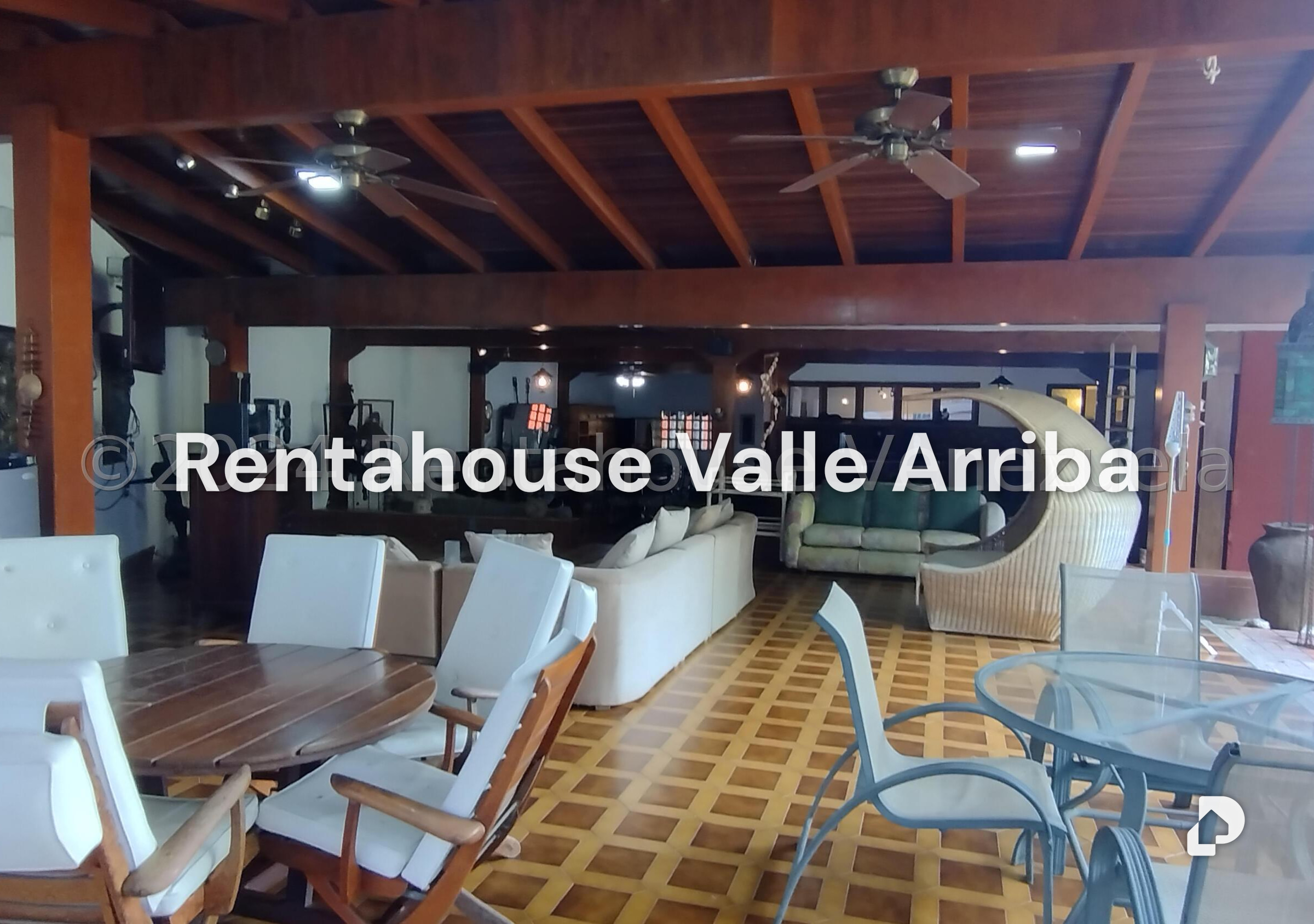 Casa en Cumbres de Curumo, Caracas – 14
