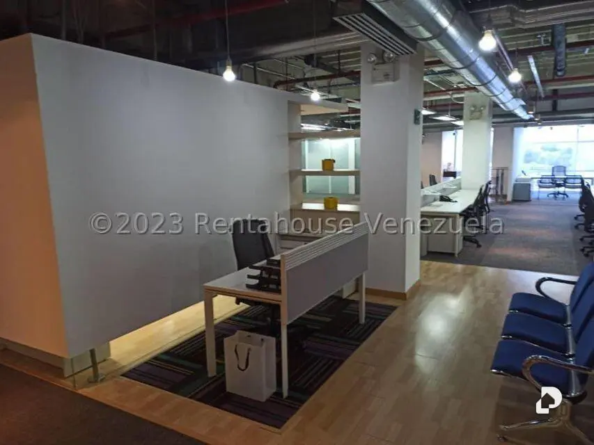 Office in La Urbina, Caracas – 10
