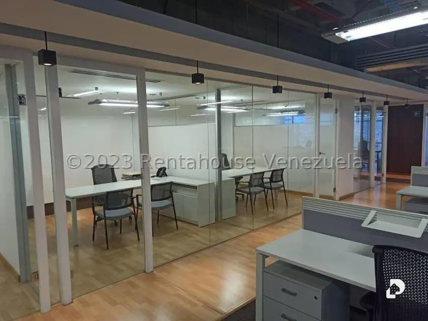Office in La Urbina, Caracas – 7