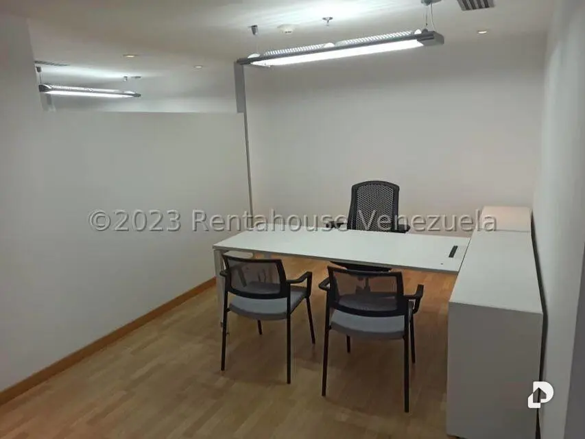 Office in La Urbina, Caracas – 12