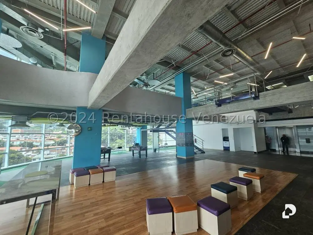 Office in La Urbina, Caracas – 24