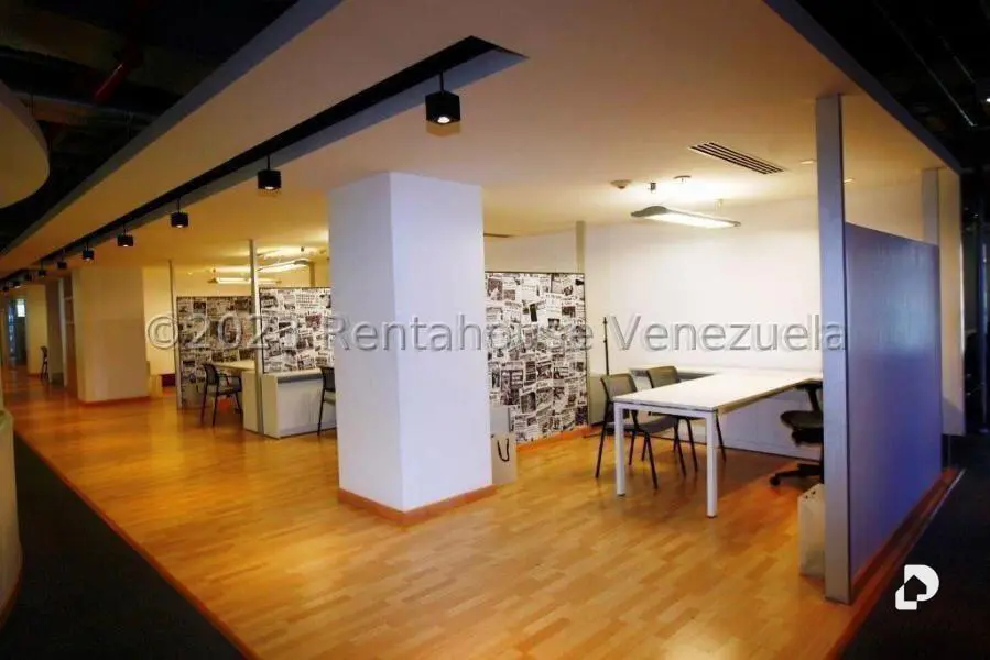 Office in La Urbina, Caracas – 14