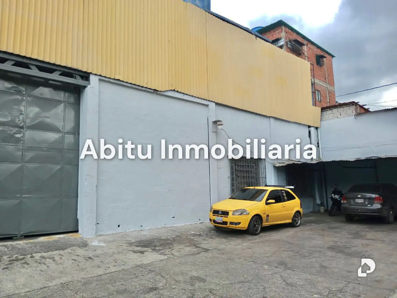 Warehouse in Catia, Caracas – 2