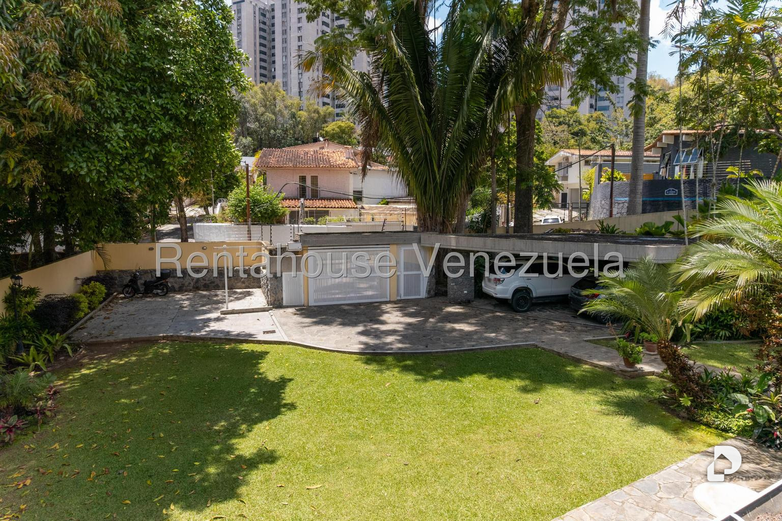 Casa en Los Geranios, Caracas – 12