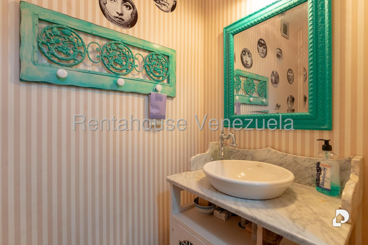 Casa en Los Geranios, Caracas – 30