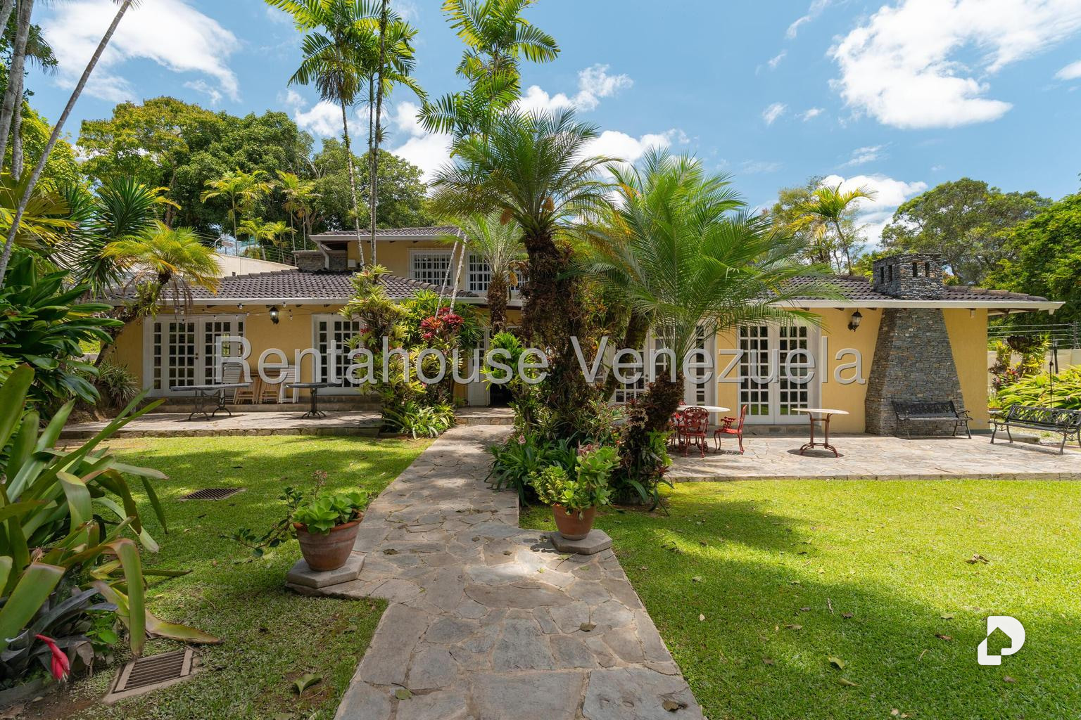 Casa en Los Geranios, Caracas – 8