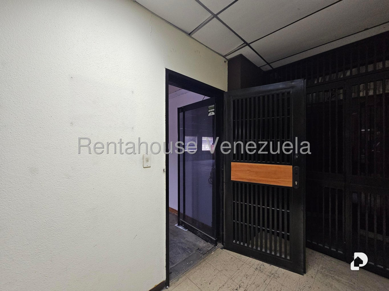 Oficina en Bello Monte, Caracas – 9